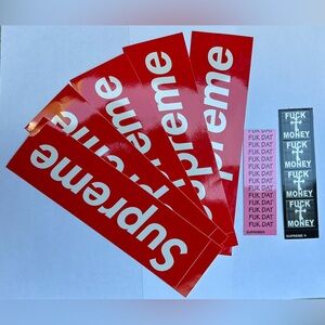 💰(7)AUTHENTIC new Supreme sticker bundle👊🏽